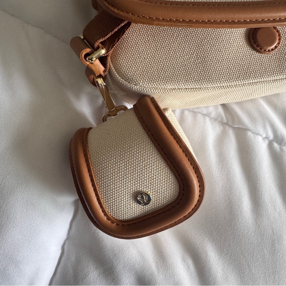 🆕🤎 Lululemon Canvas Mini Bag - Natural Chestnut Brown - Picture 7 of 9